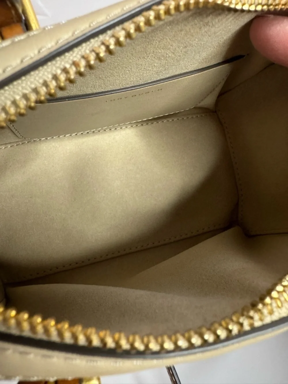 #261 Tory Burch Like New T Monogram Perforated Mini Barrel Bag Almond Flour - Picture 13 of 15